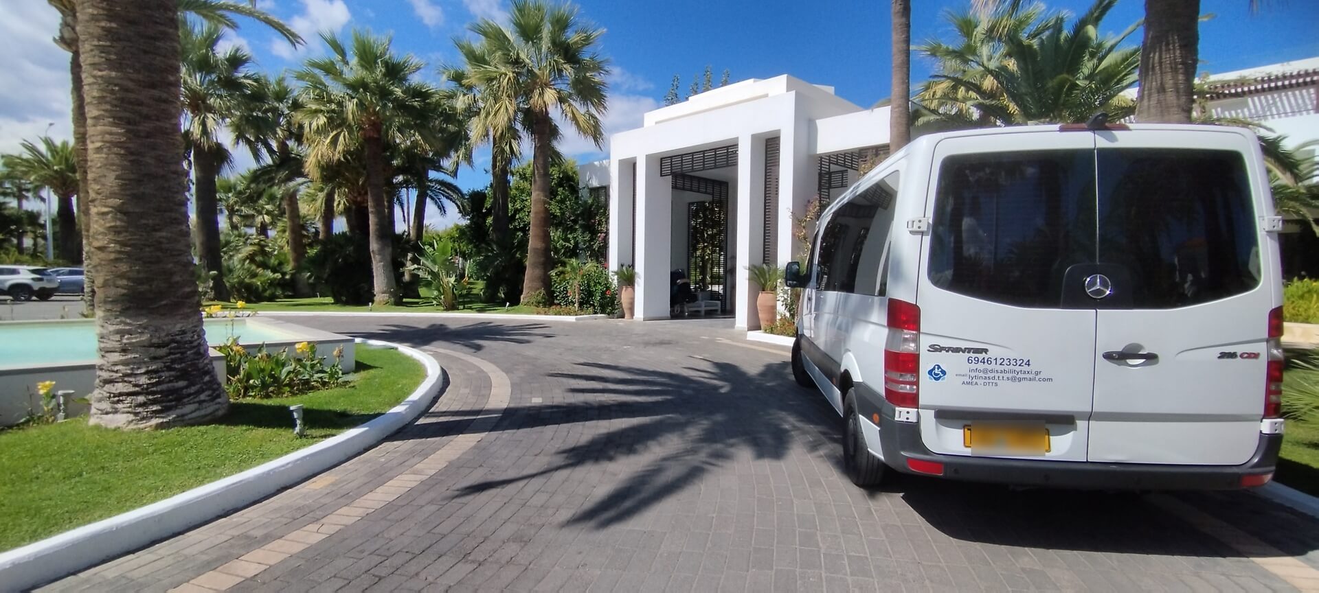 Wheelchair accessible hotel transfer in Rethymno Crete