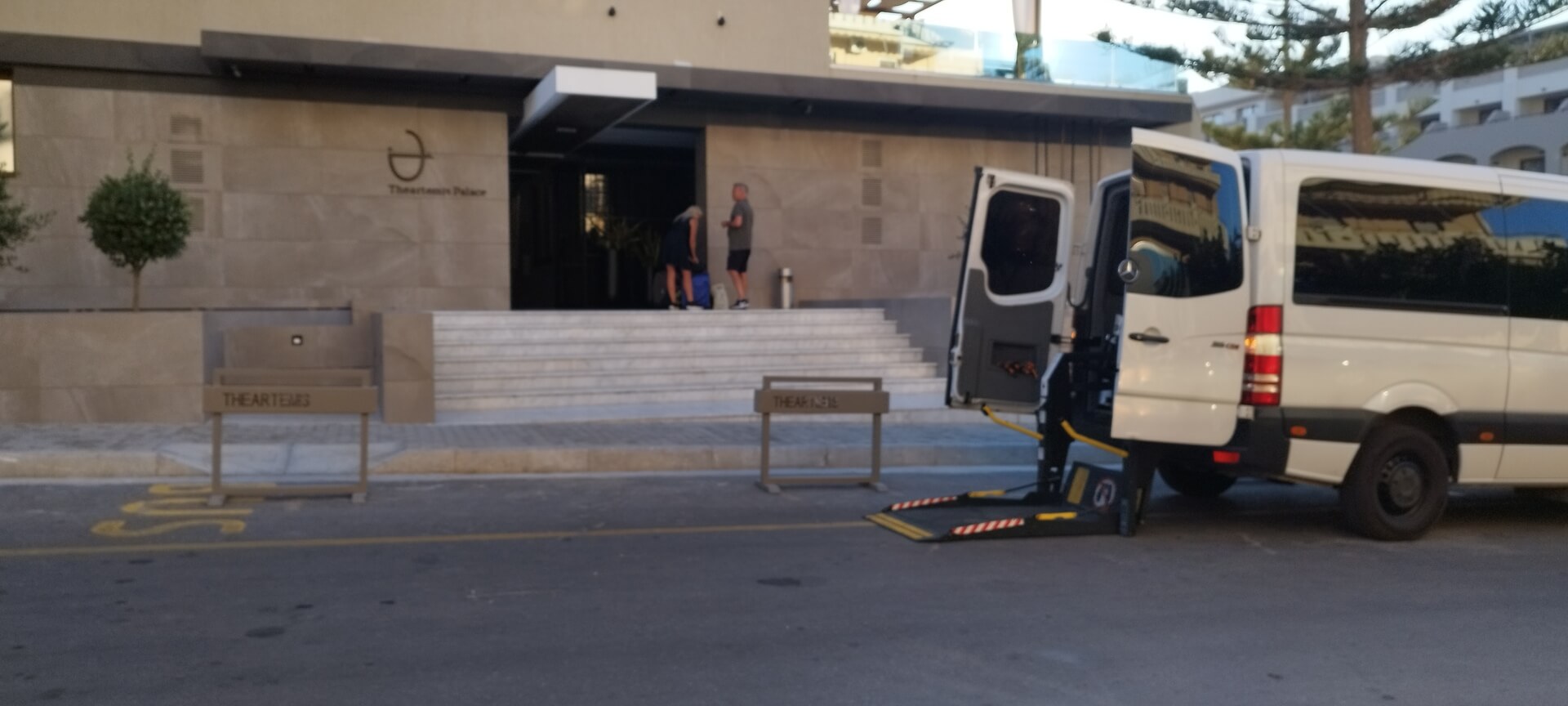 Wheelchair accessible hotel transfer in Rethymno Crete